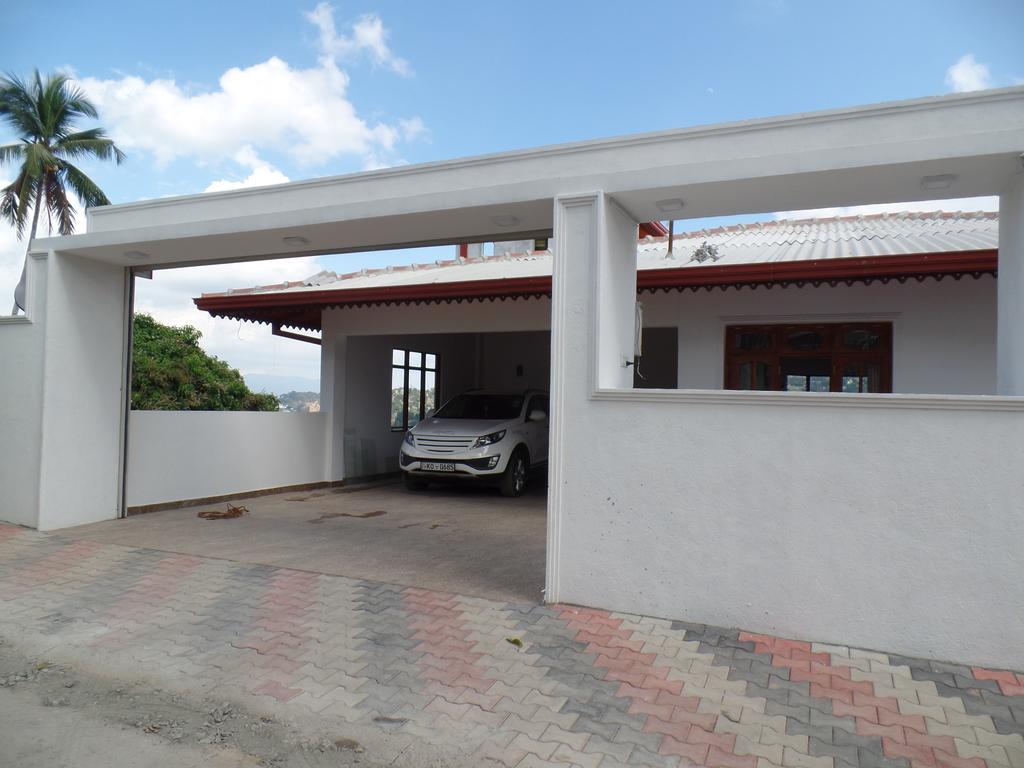 Kandyan Bluestar Villa المظهر الخارجي الصورة