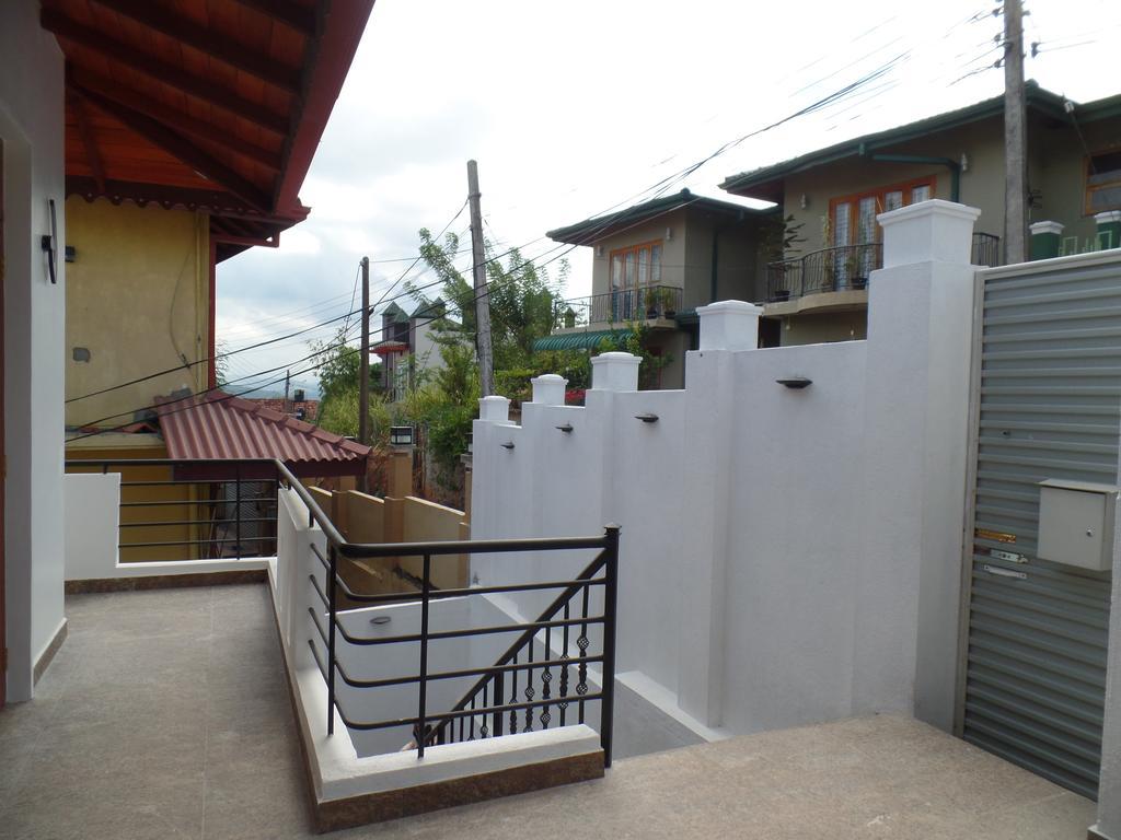 Kandyan Bluestar Villa المظهر الخارجي الصورة
