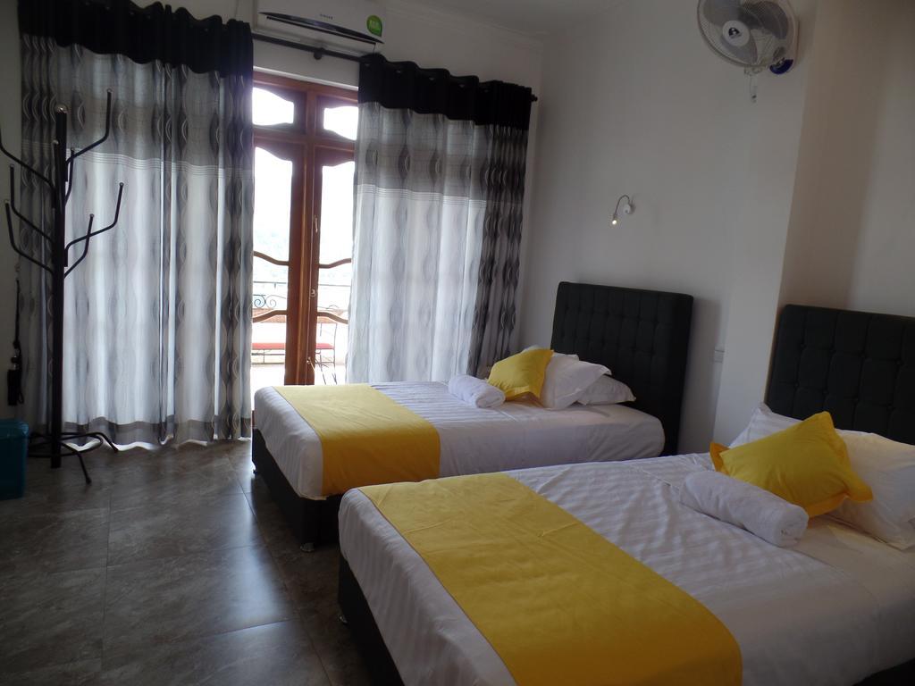Kandyan Bluestar Villa الغرفة الصورة
