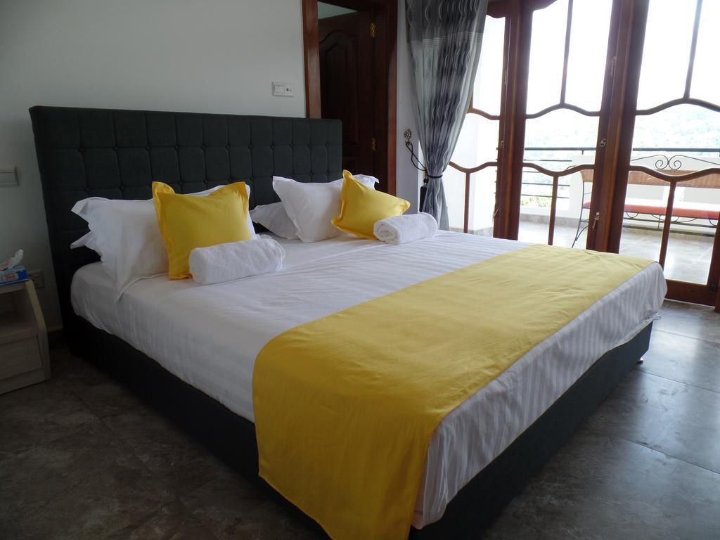 Kandyan Bluestar Villa الغرفة الصورة