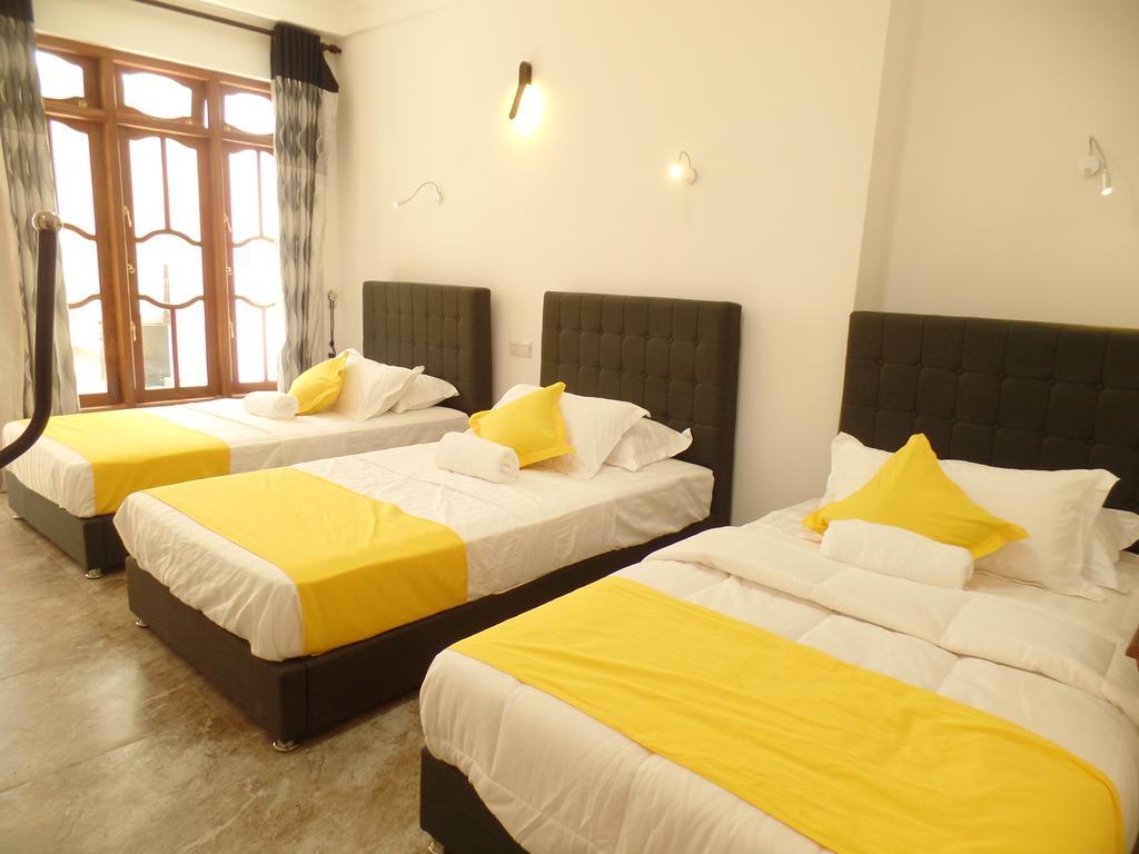 Kandyan Bluestar Villa الغرفة الصورة